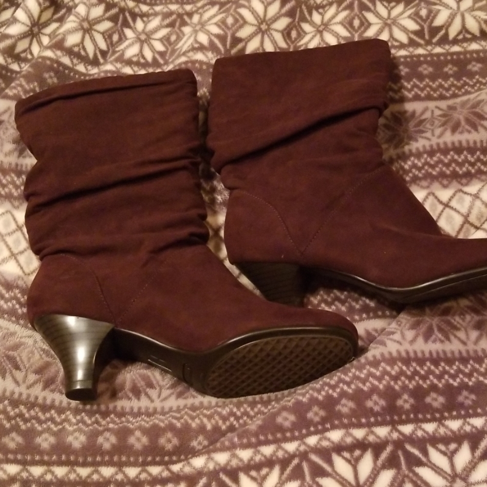 Aerosoles short brown boots size 7M